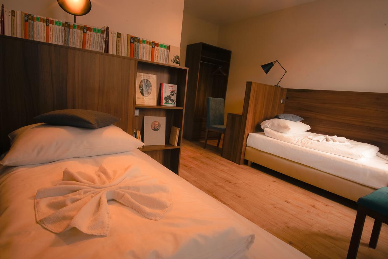 Hotel Bett Und Buch Berlin Exterior photo