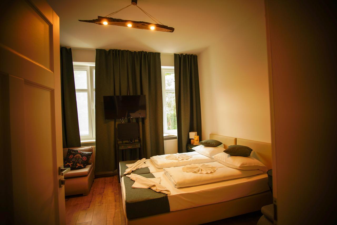 Hotel Bett Und Buch Berlin Exterior photo